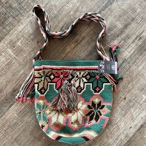 Crochet slouchy bucket bag, new with tag